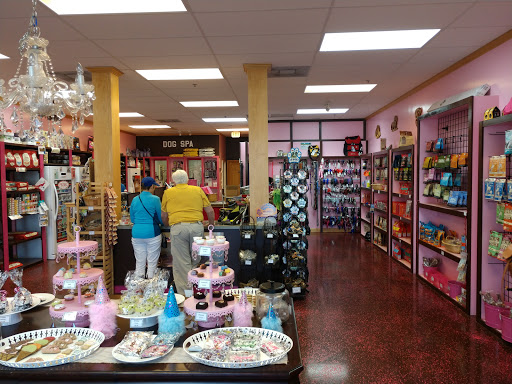 Pet Groomer «Woof Gang Bakery & Grooming Lake Nona - Retail, Grooming», reviews and photos, 10743 Narcoossee Rd, Orlando, FL 32832, USA