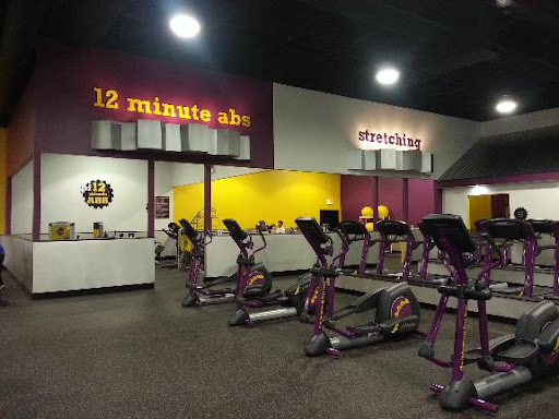 Gym «Planet Fitness», reviews and photos, 5129 W Belmont Ave, Chicago, IL 60641, USA