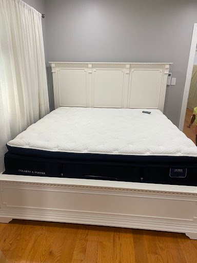 Furniture Store «Raymour & Flanigan Furniture and Mattress Store», reviews and photos, 48-18 Northern Blvd, Queens, NY 11101, USA