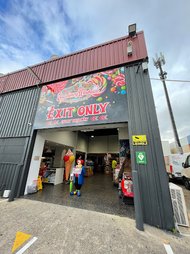 Aktiv overalt klamre sig Tom's Confectionery Warehouse - Candy store - Hendra, Queensland - Zaubee