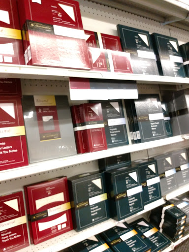 Office Supply Store «Staples», reviews and photos, 755 Lancaster Ave, Bryn Mawr, PA 19010, USA