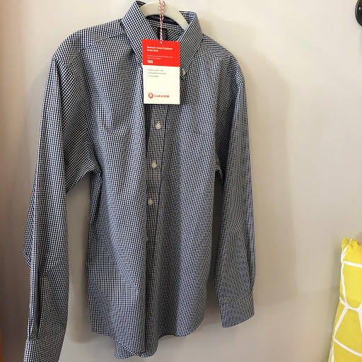 Custom T-shirt Store «CustomInk - Custom T-shirt Store - Richmond», reviews and photos, 3401 W Cary St, Richmond, VA 23221, USA