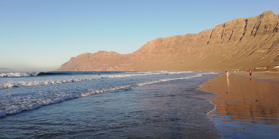 Famara Plajı
