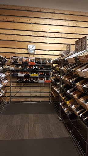 Shoe Store «DSW Designer Shoe Warehouse», reviews and photos, 8400 Factory Shops Blvd #400, Jeffersonville, OH 43128, USA