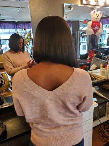 Beauty Salon «Headliner Beauty Salon», reviews and photos, 700 E Market St, Scranton, PA 18509, USA