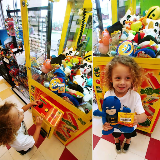 Party Equipment Rental Service «Hoppity Hop Inflatables», reviews and photos, 143 New Shackle Island Rd, Hendersonville, TN 37075, USA