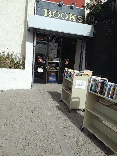 Used Book Store «Books», reviews and photos, 9201 N 7th Ave, Phoenix, AZ 85021, USA