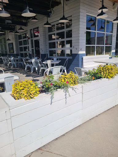 Shopping Mall «Hilldale Shopping Center», reviews and photos, 726 N Midvale Blvd, Madison, WI 53705, USA