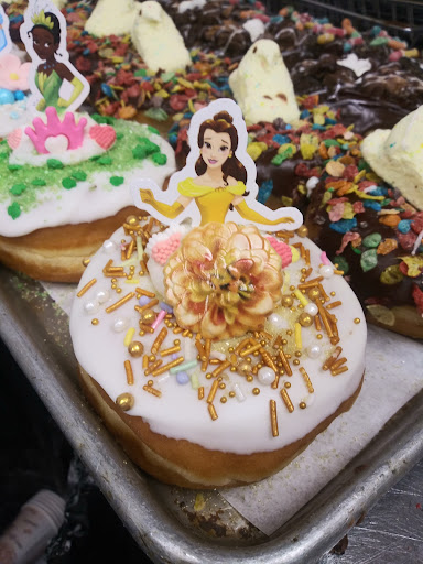 Coffee Shop «Donut King», reviews and photos, 151 Copeland St, Quincy, MA 02169, USA