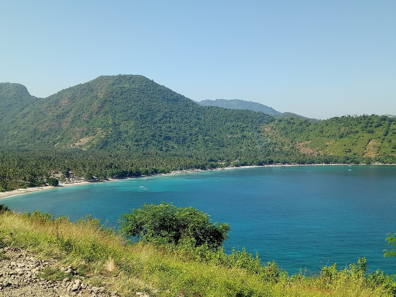 Foto von Vulkanik Nipah beach mit langer gerader strand