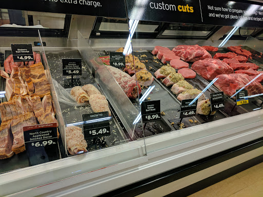 Grocery Store «Hannaford Supermarket», reviews and photos, 305 Sandown Rd, East Hampstead, NH 03826, USA