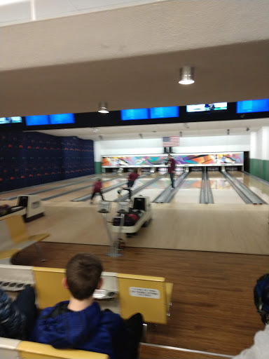 Bowling Alley «Clinton Lanes», reviews and photos, 529 High St, Lock Haven, PA 17745, USA