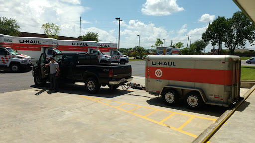 RV Storage Facility «U-Haul Moving & Storage of Woodmere», reviews and photos, 2525 Eastern Blvd, Montgomery, AL 36117, USA
