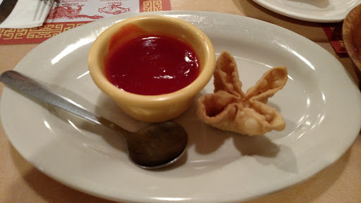 Chinese Restaurant «Golden Dragon: White Oak Center», reviews and photos, 5818 Cheviot Rd, Cincinnati, OH 45247, USA