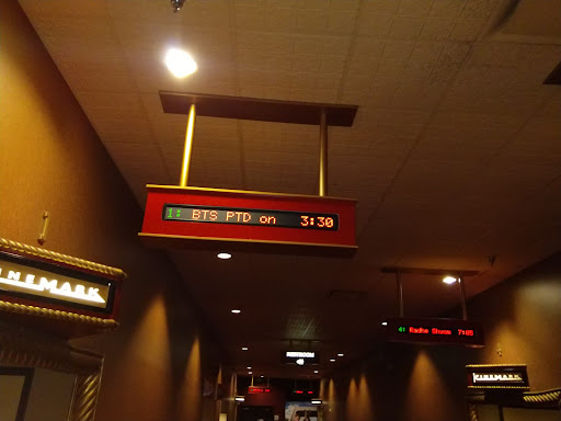 Movie Theater «Cinemark Hollywood Movies», reviews and photos, 20915 Gulf Fwy, Webster, TX 77598, USA