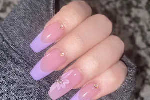 Diamond Nails image