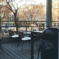 Atmosphère du Restaurant servant le petit-déjeuner Starbucks à Marseille - n°9