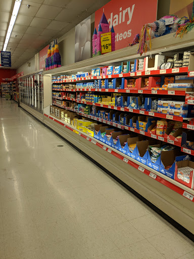 Grocery Store «Save-A-Lot», reviews and photos, 661 E 24th St #810, Holland, MI 49423, USA