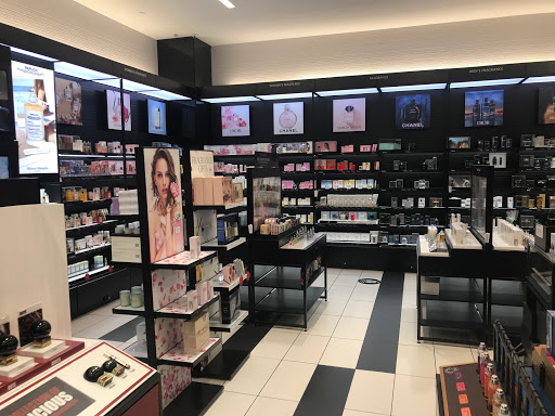 Cosmetics Store «SEPHORA», reviews and photos, 1760 Willowbrook Mall, Wayne, NJ 07470, USA