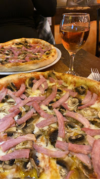 Pizza du Restaurant italien Il Gigolo à Paris - n°9