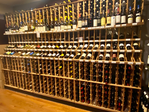 Beer Store «Harvest Wine & Spirits», reviews and photos, 842 Farmington Ave, West Hartford, CT 06119, USA