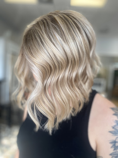 Hair Salon «The Urban Revival Boutique, Style Bar & Salon», reviews and photos, 2903 N Patterson St, Valdosta, GA 31602, USA