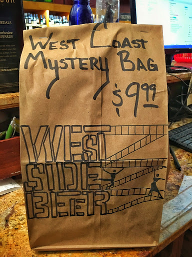 Liquor Store «Downtown Spirits», reviews and photos, 2300 7th Ave, Seattle, WA 98121, USA