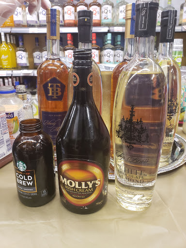 Liquor Store «Wine & Liquor Superstore», reviews and photos, 815 Hutchinson River Pkwy, Bronx, NY 10465, USA