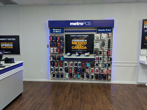 Cell Phone Store «MetroPCS Authorized Dealer», reviews and photos, 671 Spartanburg Hwy, Hendersonville, NC 28792, USA