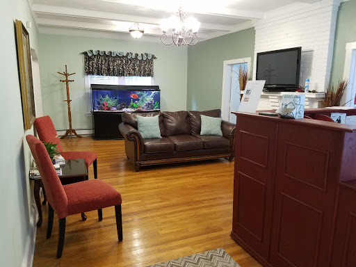 43 Cummins Hwy, Roslindale, MA 02131, USA