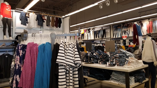 Clothing Store «Old Navy», reviews and photos, 2100 S University Dr, Davie, FL 33324, USA