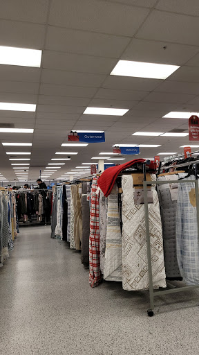 Clothing Store «Ross Dress for Less», reviews and photos, 7615 Evergreen Way, Everett, WA 98203, USA