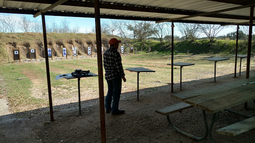 Gun Shop «Dietz Gun Shop & Range Inc», reviews and photos, 421 Range Rd, New Braunfels, TX 78132, USA