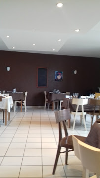 Atmosphère du Restaurant La croisée des chemins à Le Montet - n°3