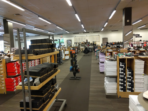 Shoe Store «DSW Designer Shoe Warehouse», reviews and photos, 7415 Laguna Blvd, Elk Grove, CA 95758, USA
