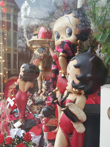 Florist «Silverton Flower Shop», reviews and photos, 311 N Water St, Silverton, OR 97381, USA