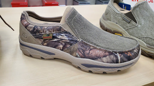 Shoe Store «Rack Room Shoes», reviews and photos, 18700 Limestone Commercial Dr, Pflugerville, TX 78660, USA