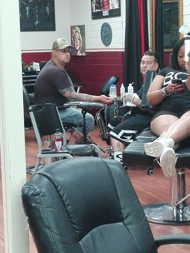 Tattoo and Piercing Shop «Hollywood Ink Tattoos», reviews and photos, 3501 S Tryon St, Charlotte, NC 28217, USA