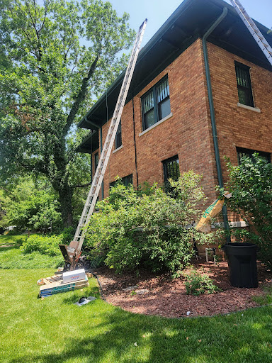 Roofing Contractor «Truett Roofing», reviews and photos, 210 S Pattie St, Wichita, KS 67211, USA