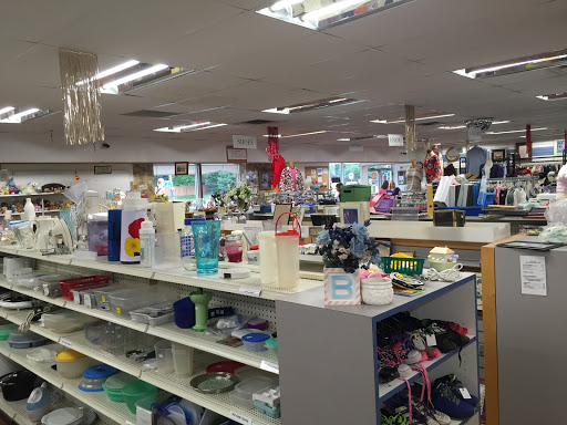 Thrift Store «Mission Wearhouse Thrift Store», reviews and photos, 2756 Lake Shore Ave, Little Canada, MN 55117, USA