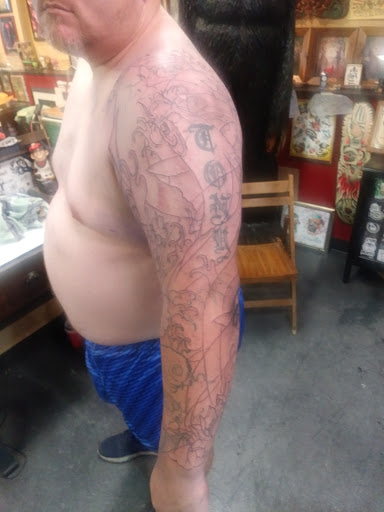 Tattoo Shop «Sacred Hand Tattoo Society», reviews and photos, 960 Parsons Ave, Columbus, OH 43206, USA
