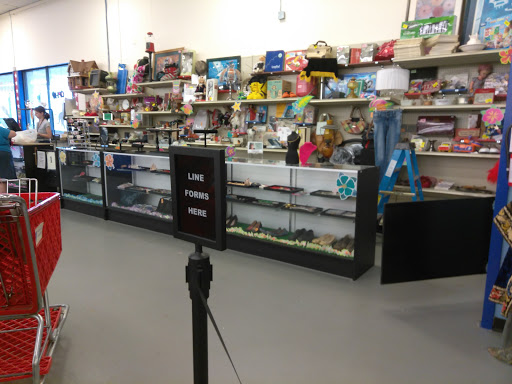 Thrift Store «Volunteers of America Thrift Store», reviews and photos, 1135 N Belsay Rd, Burton, MI 48509, USA