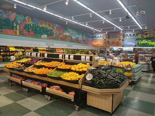 Supermarket «Vallarta Supermarkets», reviews and photos, 757 S Workman St, San Fernando, CA 91340, USA