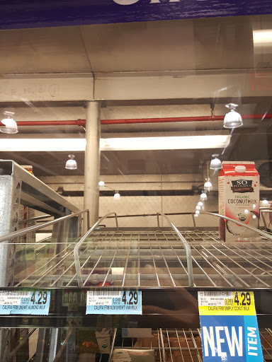 Grocery Store «Harris Teeter», reviews and photos, 3501 Oleander Dr, Wilmington, NC 28403, USA