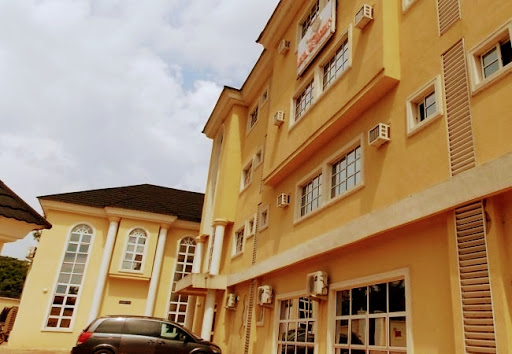 Hotel De Decent, Along Nnewi/ Ozubulu Road, Beside Afor Ilo Ozululu, Nnewi, Nigeria, Hotel, state Anambra