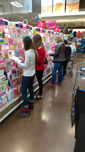 Grocery Store «Fred Meyer», reviews and photos, 3300 Portland Rd, Newberg, OR 97132, USA