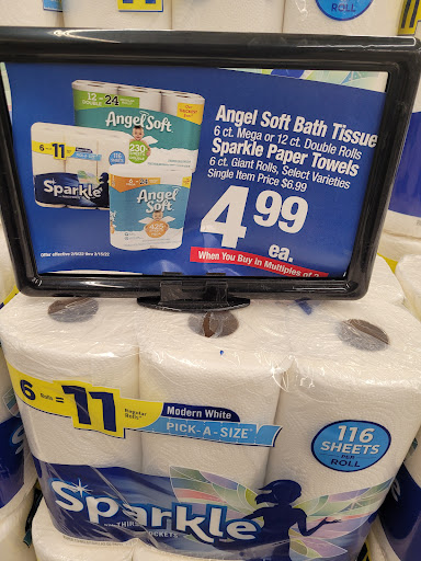 Grocery Store «Jewel-Osco», reviews and photos, 7329 Cass Ave, Darien, IL 60561, USA