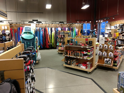 Camping Store «REI», reviews and photos, 11581 Fountains Dr, Maple Grove, MN 55369, USA