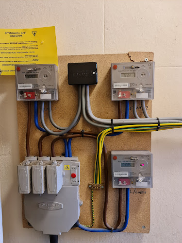 Reviews of ElectracomsUk Ltd in Swindon - Electrician