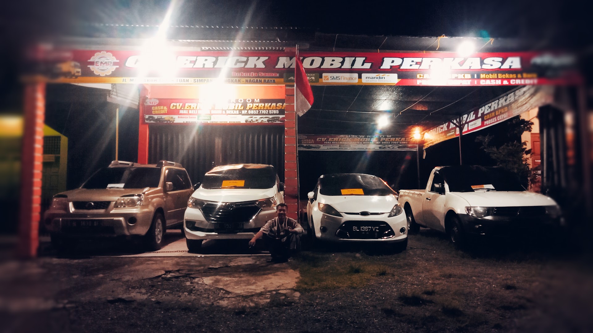 Jual Beli Mobil Photo